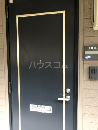 24/30 エントランス