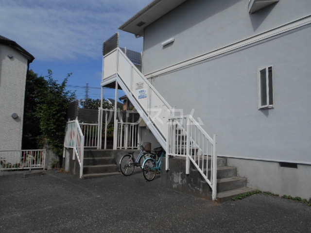 22/25 エントランス