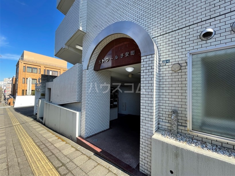 21/29 エントランス