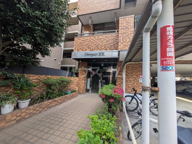 20/27 エントランス