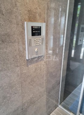 19/22 エントランス