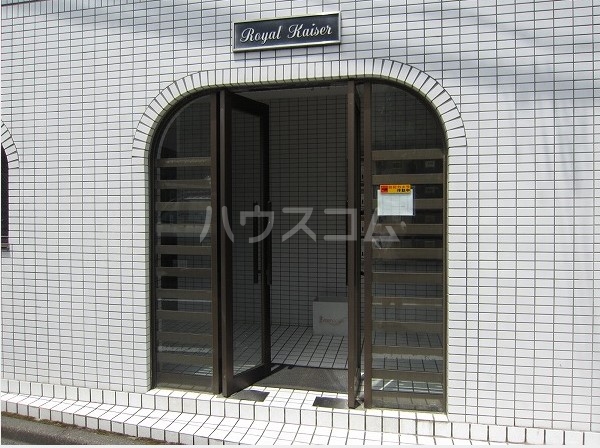 20/30 エントランス