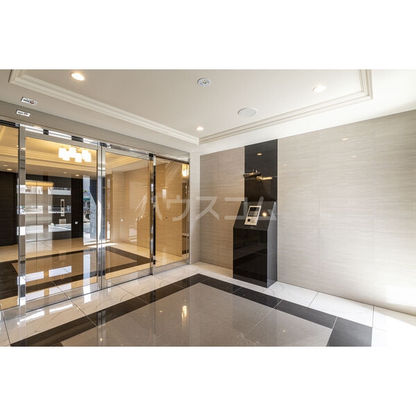 13/22 エントランス