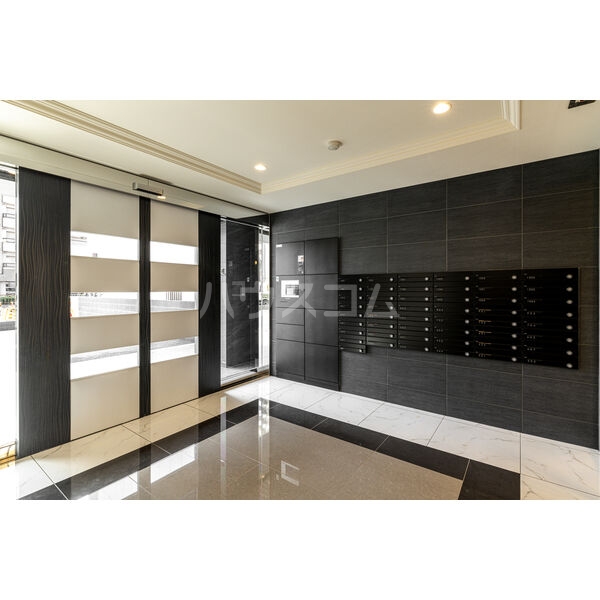 14/22 エントランス