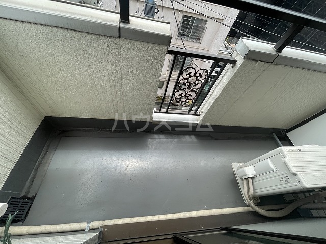 19/30 バルコニー
