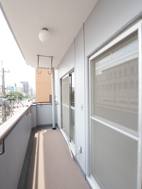 16/27 バルコニー