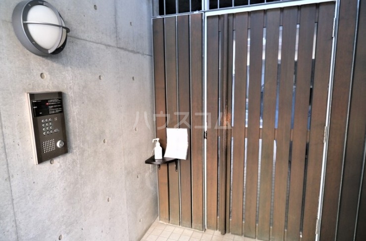 20/25 エントランス