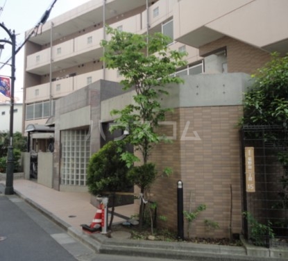 22/30 エントランス