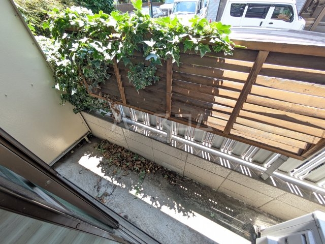 17/28 バルコニー
