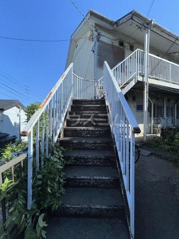 24/30 エントランス