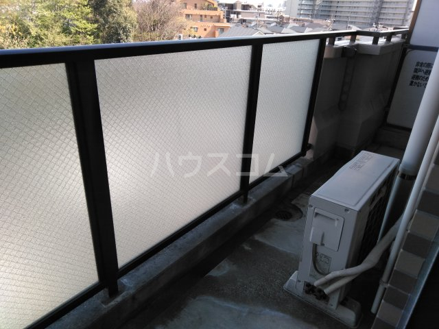 18/27 バルコニー