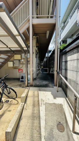 20/30 エントランス