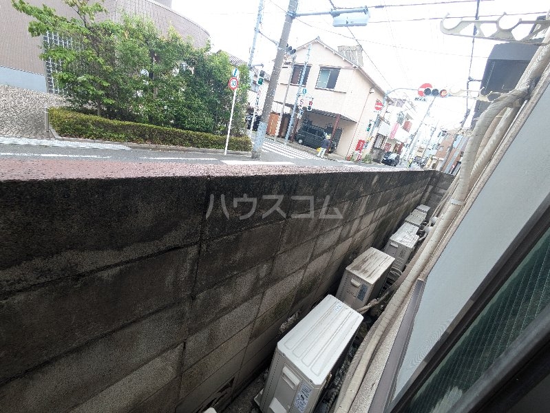 13/18 バルコニー
