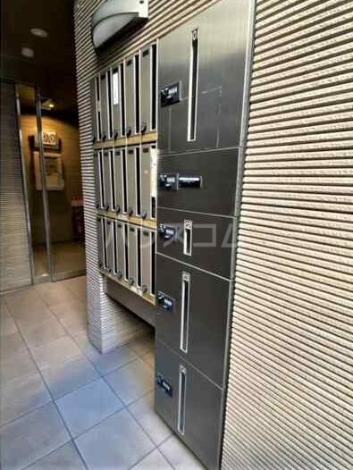 22/26 エントランス