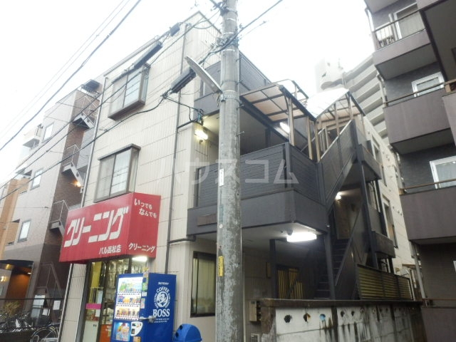 24/30 エントランス