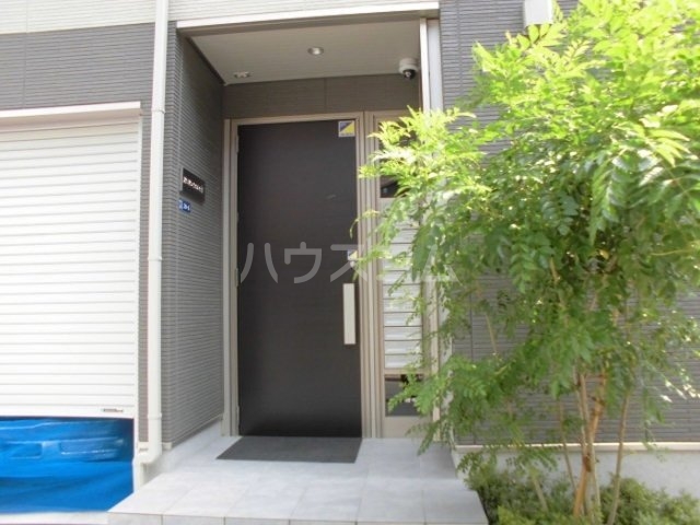 17/23 エントランス