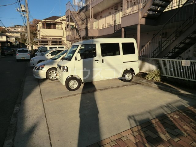 28/30 駐車場