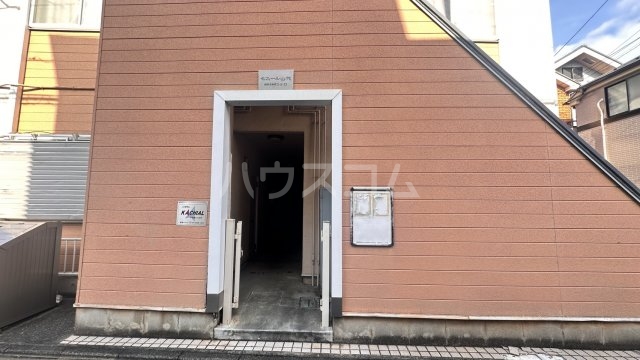 25/30 エントランス