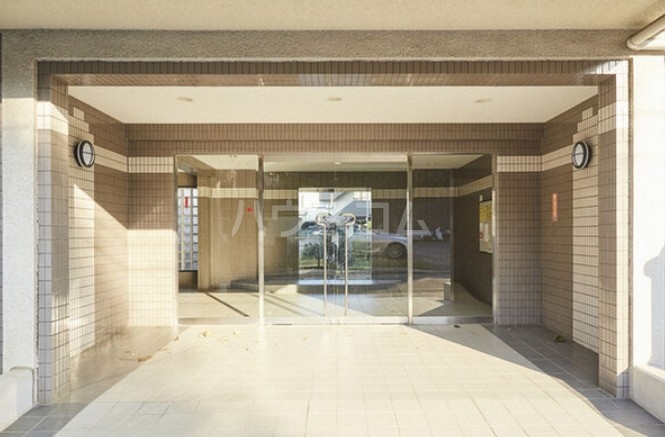 15/25 エントランス