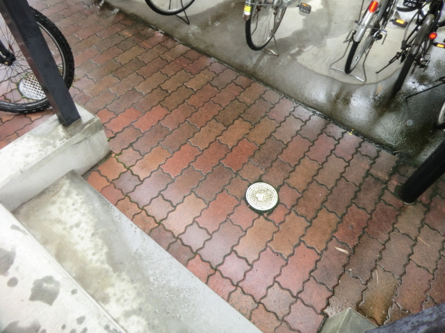 22/30 エントランス