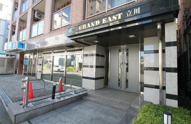 15/19 エントランス