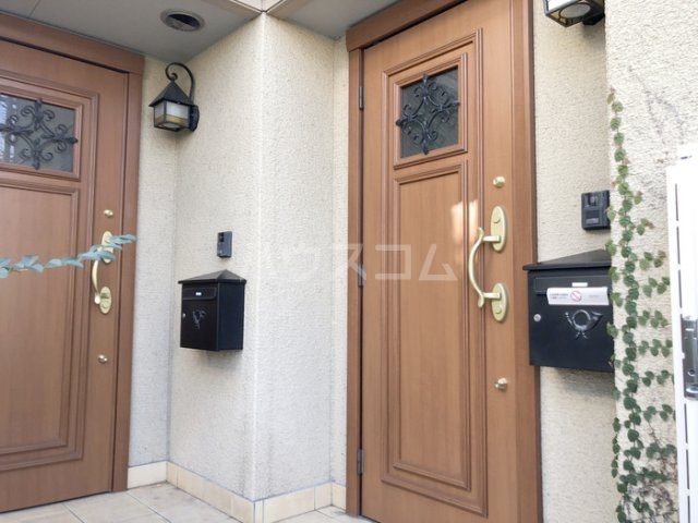 14/14 エントランス