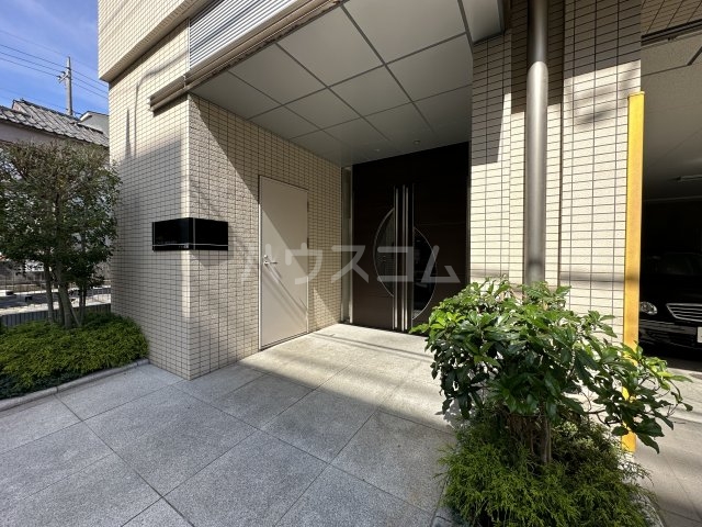 29/30 エントランス