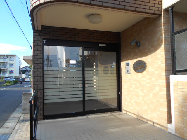 14/25 エントランス