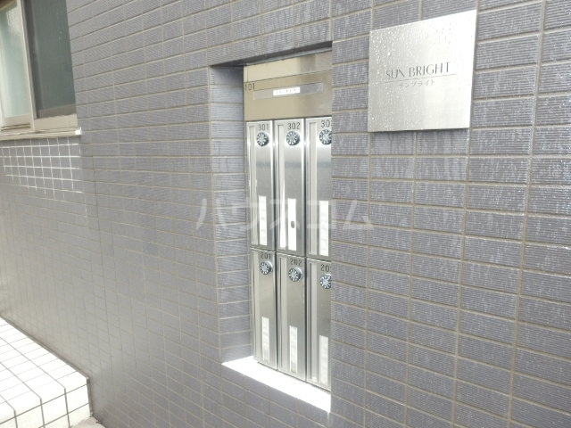 16/18 エントランス