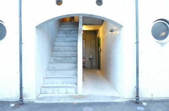 14/16 エントランス