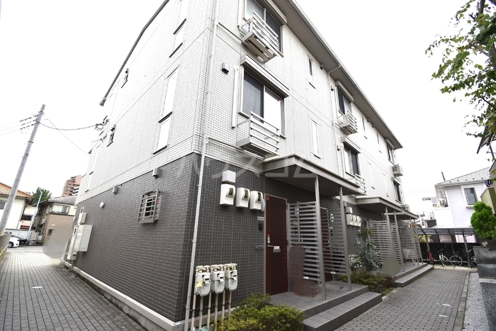 21/30 エントランス