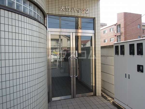 19/26 エントランス