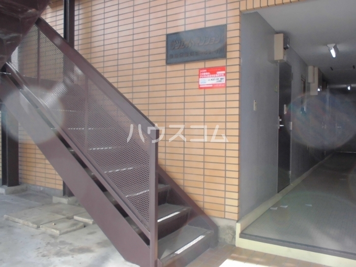 16/18 エントランス