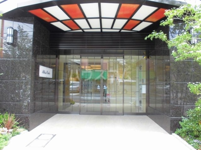 2/4 エントランス