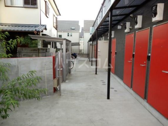 14/23 エントランス