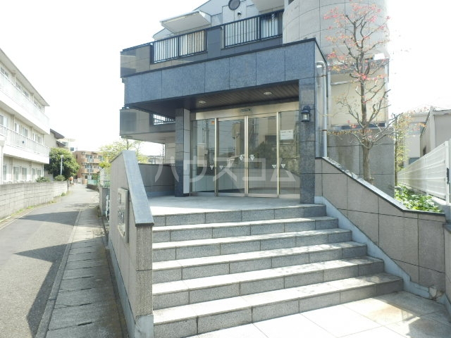 20/29 エントランス