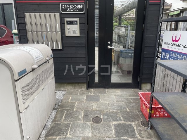 27/30 エントランス