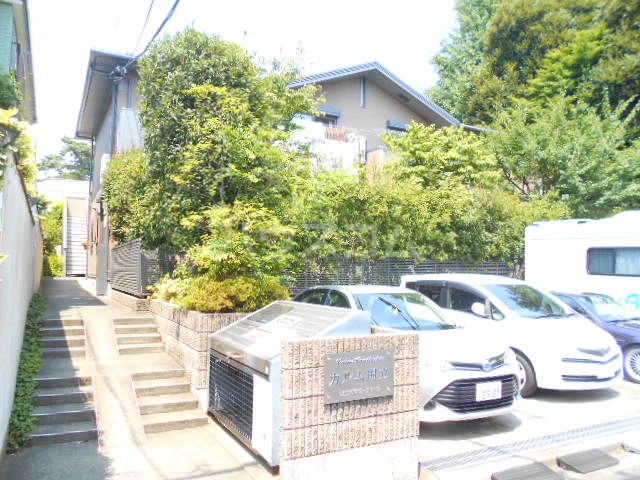 23/30 駐車場