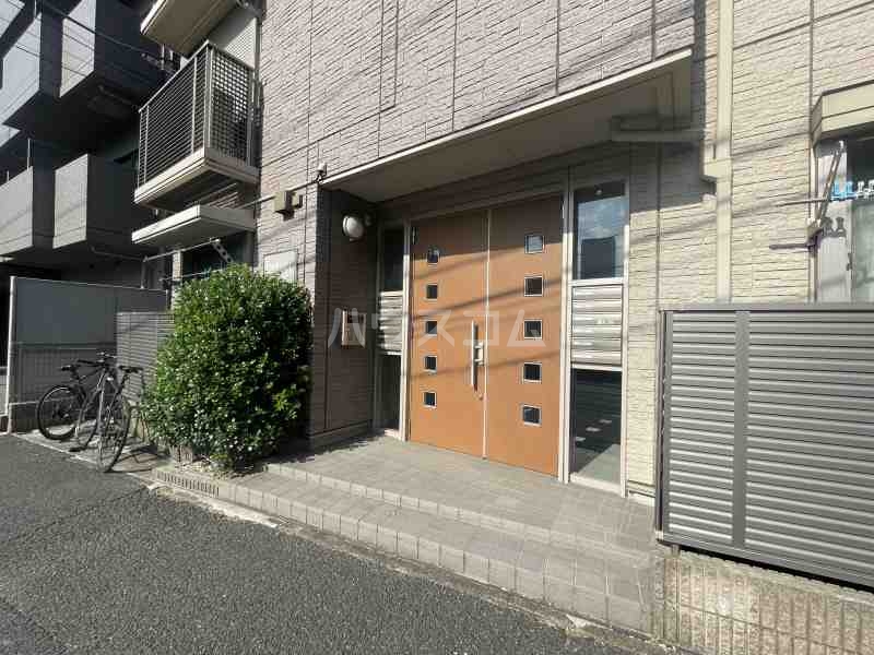 21/23 エントランス