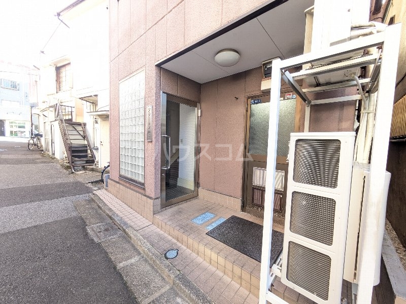 19/28 エントランス