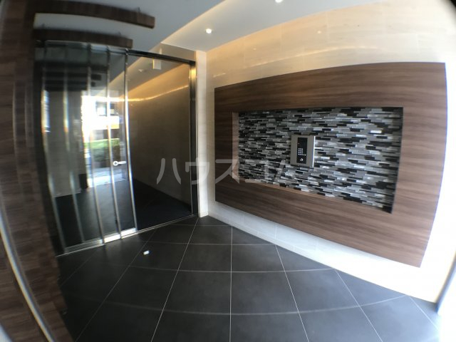 21/29 エントランス