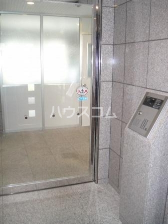 15/18 エントランス