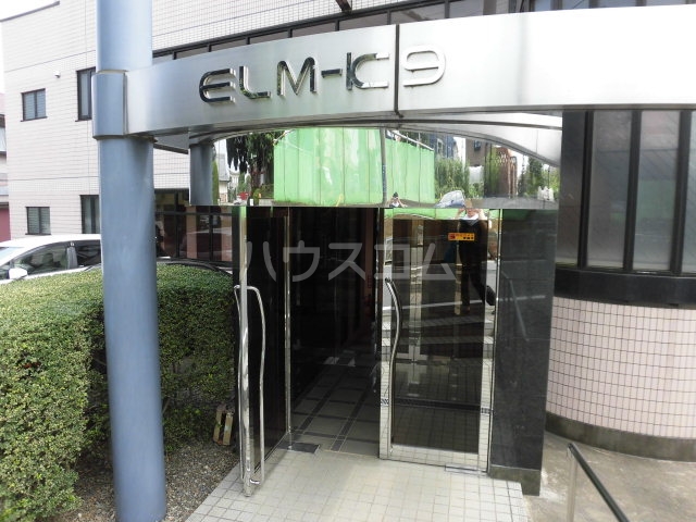 3/4 エントランス