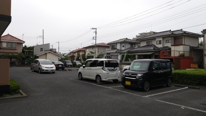 16/23 駐車場