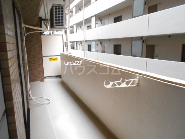 16/27 バルコニー