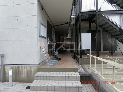 15/25 エントランス