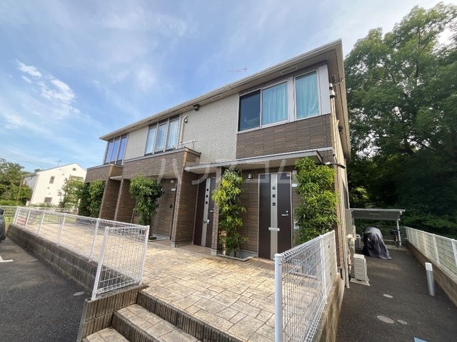 22/25 エントランス