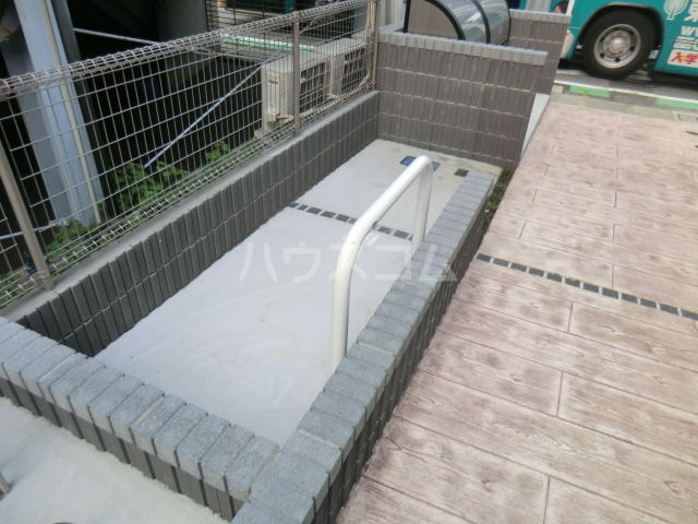 29/30 エントランス