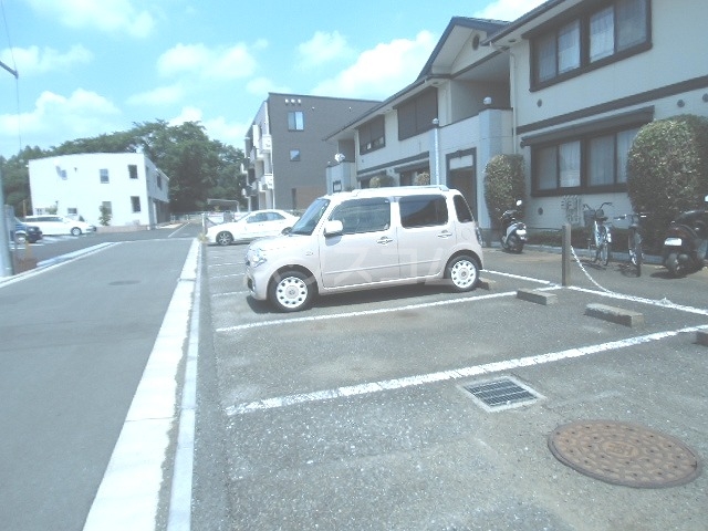 25/30 駐車場