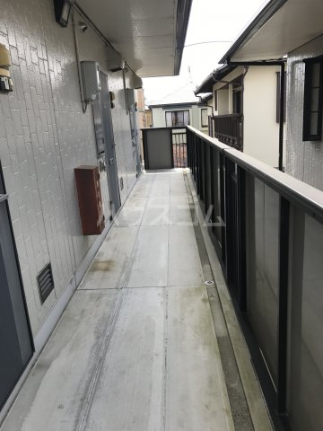 16/19 エントランス